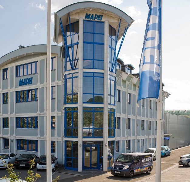 A Mapei c&eacute;gk&ouml;zpontja