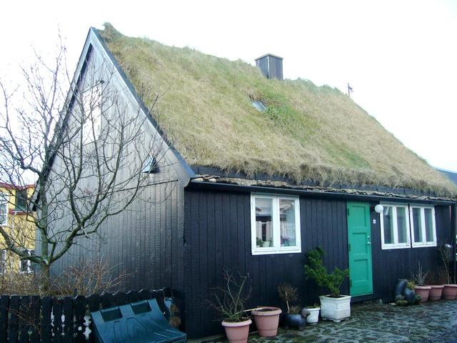 Fűtető: a zöldtetők ősi változata a Feröer-szigeteken 