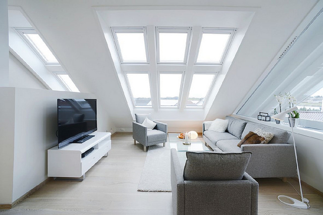 A VELUX vállalat szakértőinek tanácsai a Családi Otthonteremtési Kedvezmény pályázói számára Tetőtéri ablak