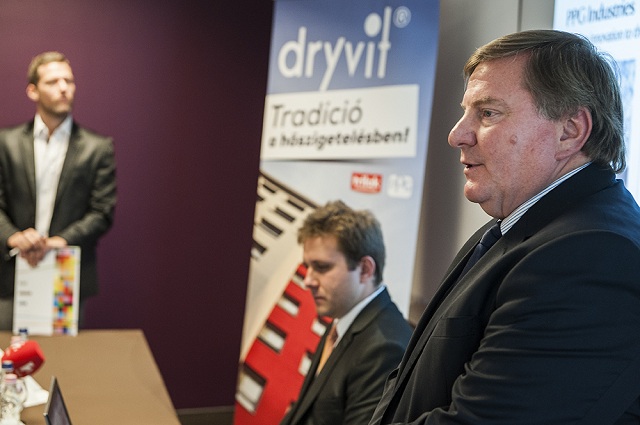 Miavecz Istv&aacute;n a Trilak &uuml;gyvezető igazgat&oacute;ja