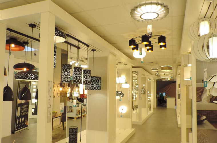 Újra nyíló EGLO Lámpaszalon