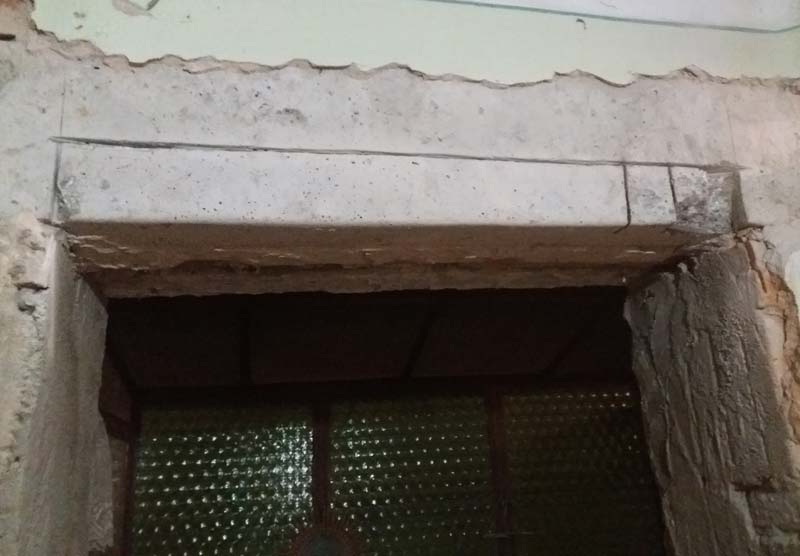 És egy újabb vasbeton áthidaló! Az eltávolítása hosszú órákig tartott