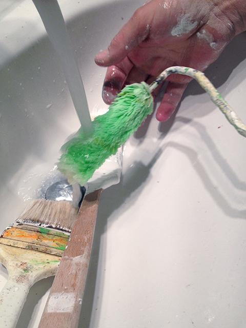 A munka végén az eszközöket gondosan mossuk el