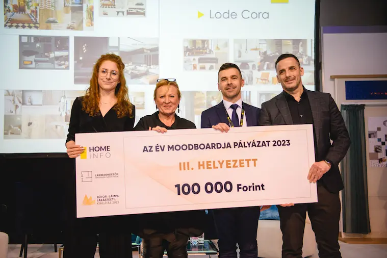 Lode Cora a díjátadó ünnepségen