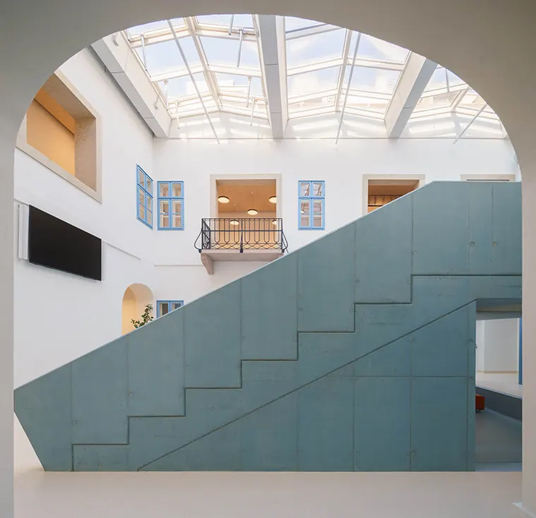 A Magyar Építőművészek Szövetsége szakmai különdíját a zsűri a CAN Architects Studió munkatársainak ítélte oda, a Mosonmagyaróvári Piarista Gimnázium felújításáért. Tervezők: Cseh András, Köninger Szilárd, Élő József, Németh Dávid és Tátrai Ádám, a munkatársak pedig Horváth Márton és Vadász Vanessza