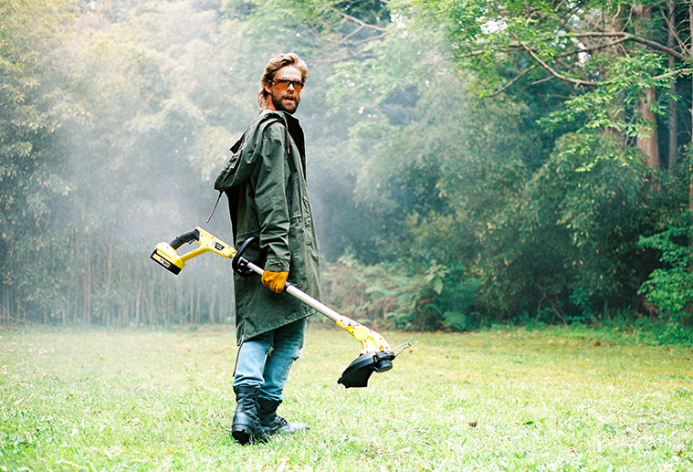 K&auml;rcher akkumul&aacute;toros szeg&eacute;lyny&iacute;r&oacute;