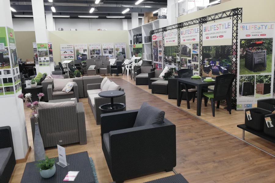 Curver kerti t&aacute;rol&oacute;