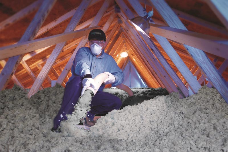 Knauf Insulation f&uacute;jhat&oacute; hőszigetel&eacute;s a tető al&aacute;