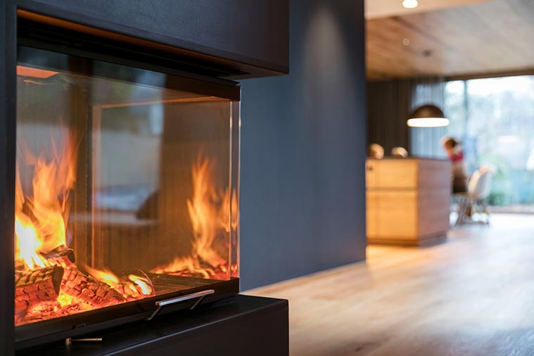 Hőt&aacute;rol&oacute;s kandall&oacute;