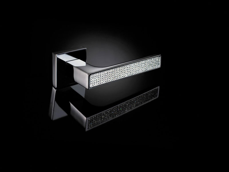 Négyzetrozettás kilincs garnitúra beltéri ajtóra – Linea Cali Zen Mesh Crystal modell