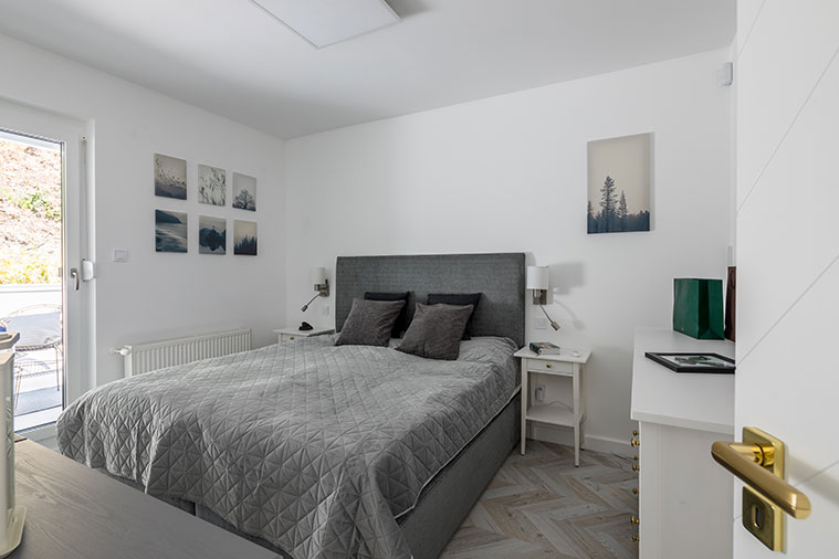 Pascaldoor falban futó tolóajtó