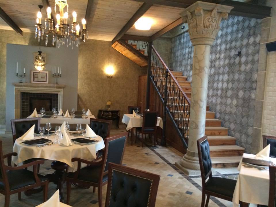 SlateDesign EcoStone kőfurn&eacute;r burkolat oszlopon