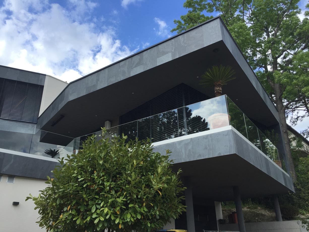 SlateDesign LiteStone kőfurn&eacute;r homlokzatburkolat