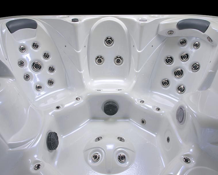A Barbados jakuzzi hat ülőhellyel biztosítja a relaxációt