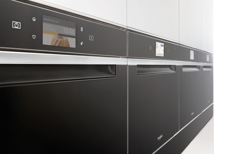 Whirlpool be&eacute;p&iacute;thető mikrohull&aacute;m&uacute; s&uuml;tő