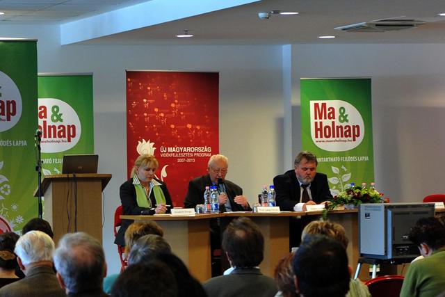 Konferencia a Construma 2012 építőipari szakkiállításon