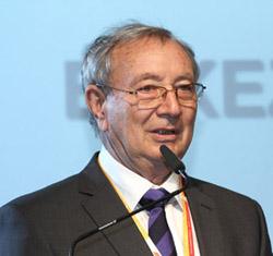 A Mediterrán betoncserépgyárat avatott 