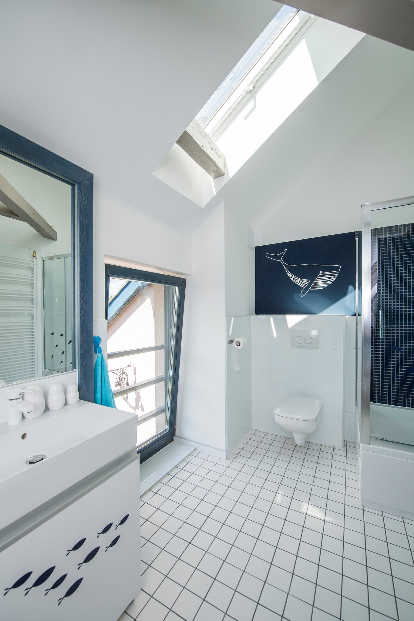 VELUX  tetőt&eacute;ri ablak