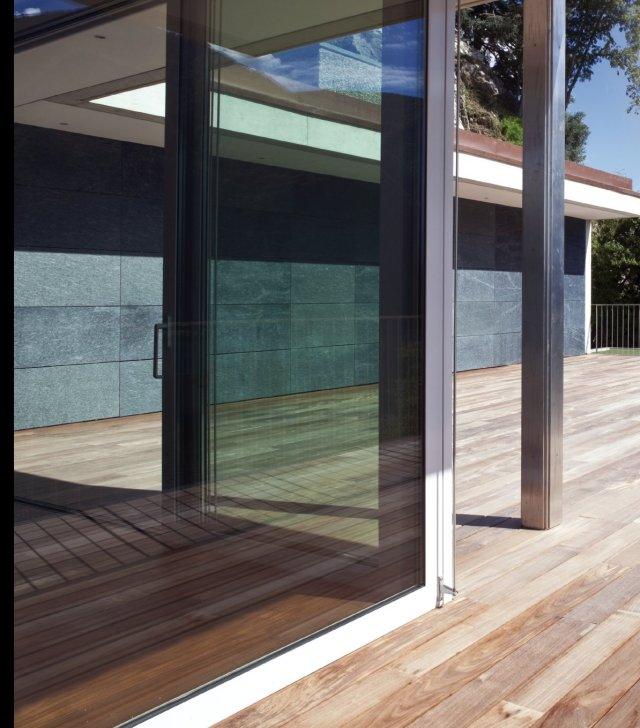 LLumar hőv&eacute;dő f&oacute;lia 