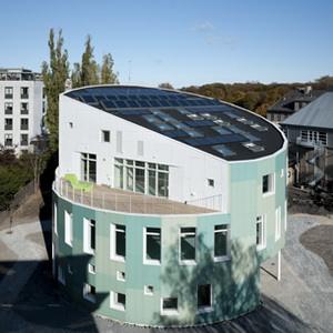 Z&ouml;ld Vil&aacute;g&iacute;t&oacute;torony, Green Lighthouse, Velux