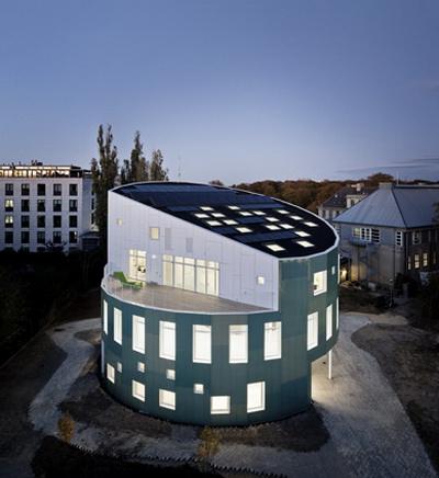Z&ouml;ld Vil&aacute;g&iacute;t&oacute;torony, Green Lighthouse, Velux