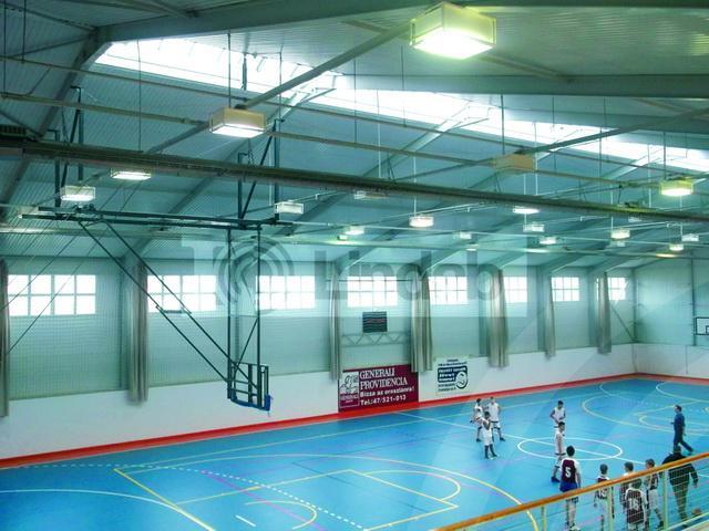 Lindab k&ouml;nnyűszerkezetes csarnok: tornaterem, sportcsarnok