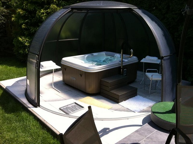 Jacuzzi a kertben