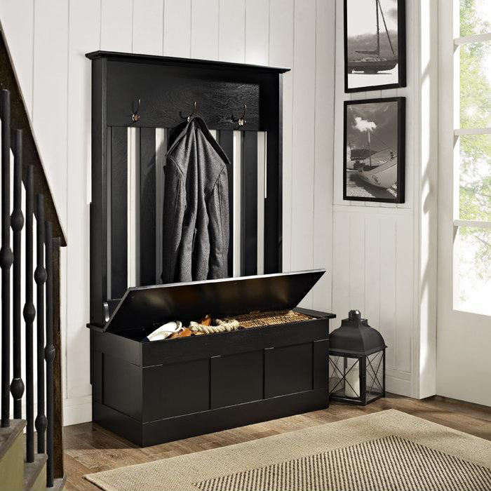 Egy padba vagy &uuml;lőb&uacute;torba rejtett t&aacute;rol&oacute; az előszob&aacute;nk egyik leghasznosabb berendez&eacute;si elem&eacute;v&eacute; v&aacute;lhat.