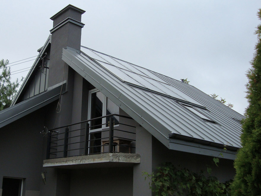 Klikk rendszerű állókorcos lemezfedés