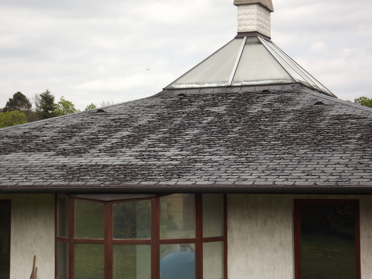 Azbesztes pala hely&eacute;re f&eacute;mfed&eacute;s