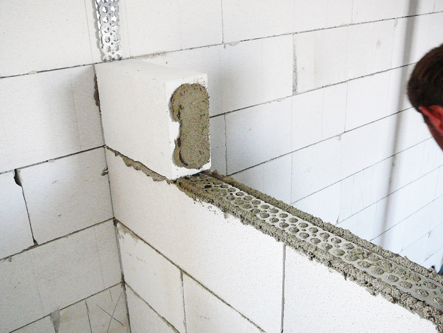 Hasznos tan&aacute;csok v&aacute;laszfalak &eacute;p&iacute;t&eacute;s&eacute;hez